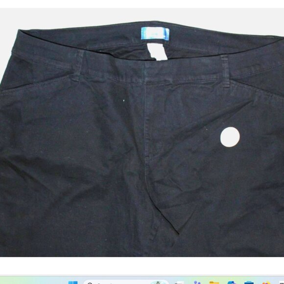Black Capri Pants NWT Smooth Slim Cotton Blend Old Navy Midrise Pull On Sz 22 - Picture 2 of 7